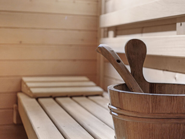 heaven beach (123) Sauna_relaxing bench with Sauna bucket